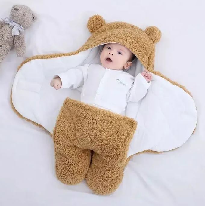BabyBear:🐻 ¡Dulces sueños con este abrigo de amor para tu bebé!