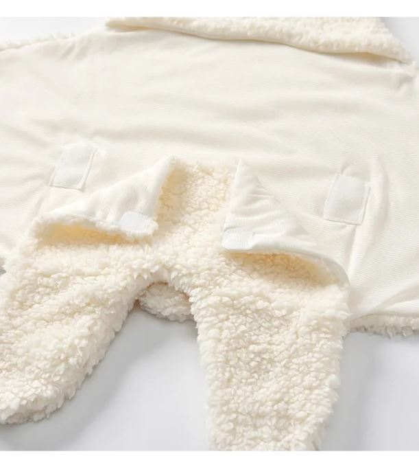 BabyBear:🐻 ¡Dulces sueños con este abrigo de amor para tu bebé!